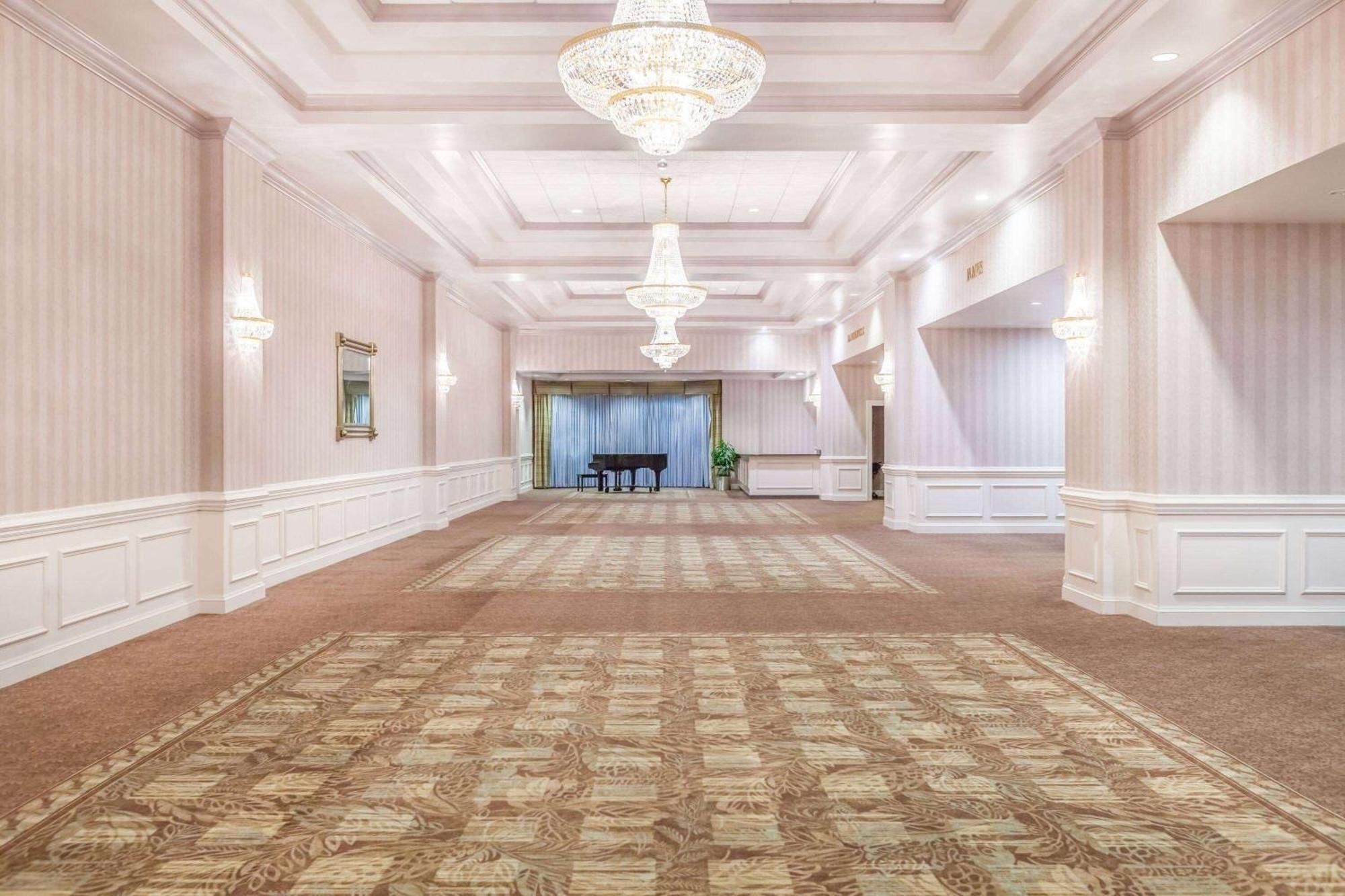 Wyndham Virginia Beach Oceanfront Esterno foto